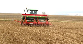 Българските фермери могат да се включат в безплатни курсове по мярка 111