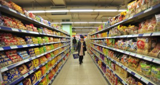 По-ниски цени на храните ще зарадват българите за празниците