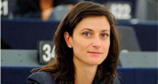Мария Габриел: Правителството и евродепутатите на ГЕРБ защитиха тютюнопроизводителите