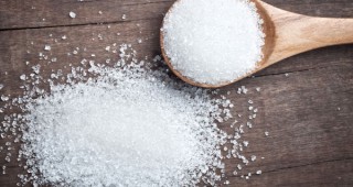 Слабо понижение на средните цени на бялата кристална захар отчитат от ДКСБТ