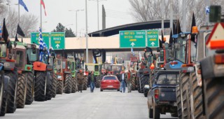 Гръцките фермери са готови да започнат пътни блокади от 3 февруари