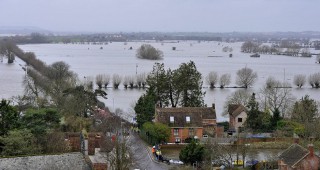 Щетите от наводненията във Великобритания възлизат на над 1 милиард долара