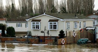 Наводненията във Великобритания достигнаха застрашителни размери