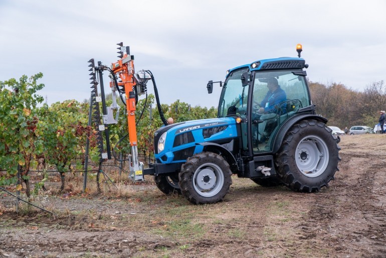 трактор Landini 2-050