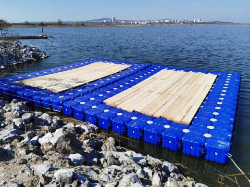 платформи пеликани