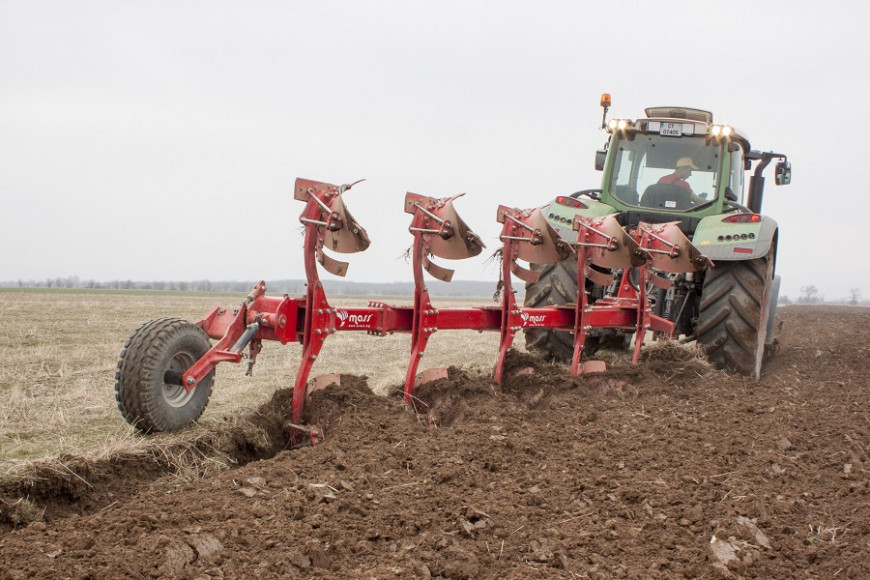 оран с плуг