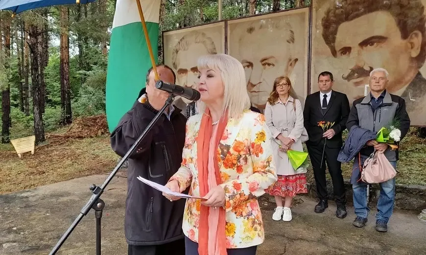 петя-ставрева