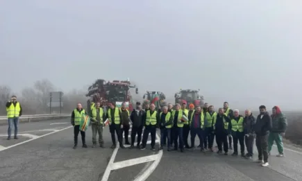 Аграрният сектор: Искането за оставка на министър Вътев продължава, не можем да бъдем подкупени