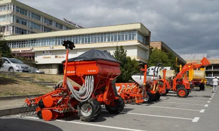 Нова техника Кубота в Тракийския университет