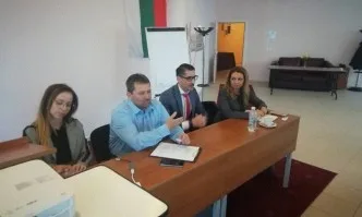 Зам. - министър Лозана Василева: Издадените билети за любителски риболов през миналата година са над 230 000