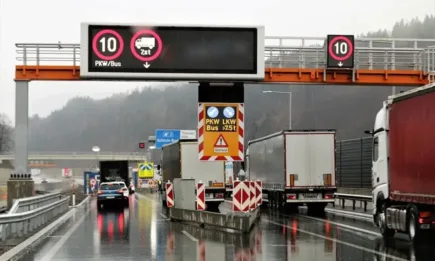 Френските фермери спират български камиони