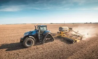 New Holland T8 GENESIS® с PLM Intelligence ™ - продуктивна комбинация от конски сили и дигитална мощ, ексклузивно от Интерагри България