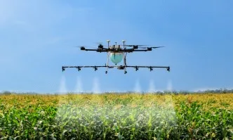 Във Франция ще пръскат селскостопански култури чрез дронове