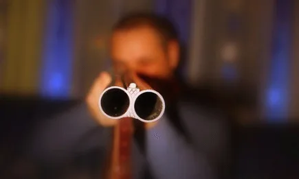 На първия ден от ловния сезон е прострелян ловец