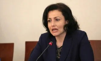 Издадена е нова заповед на министър Десислава Танева във връзка с АЧС