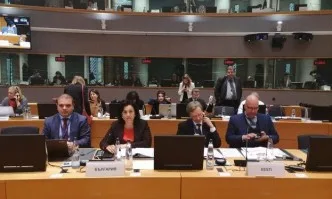 Министър Танева: Европейското съфинансиране на програмите за активен надзор, наука и превенция за АЧС не трябва да се намаляват