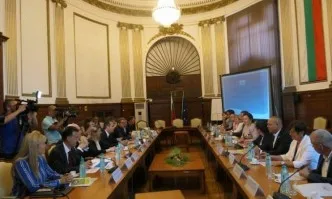 Представители на Конфедерацията на европейските производители на цигари се срещнаха с министър Танева