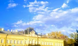 Слънчево време със слаб вятър