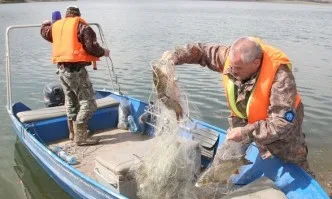 Заловен бракониер на яз. Царевци