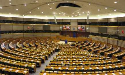 Таваните на плащанията разделиха малки и големи земеделци