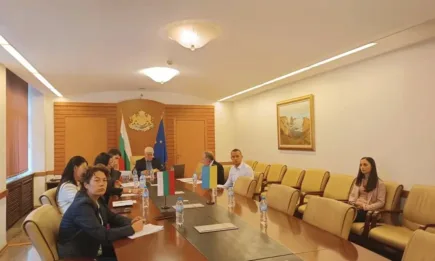 Министър Вътев и украинският министър на земеделието се договориха за обмен на данни за търговията със селскостопански стоки