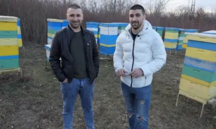 Братята Стефан и Георги Михайлови – за своя 10-годишен опит в пчеларството