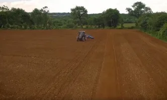 Финансова подкрепа за фермерите във Франция