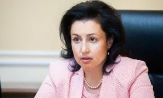 ВИДЕООБРЪЩЕНИЕ НА ЗЕМЕДЕЛСКИЯ МИНИСТЪР ДЕСИСЛАВА ТАНЕВА КЪМ МЛАДИТЕ ФЕРМЕРИ