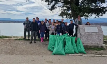 Екипът на РИОСВ – Монтана почисти два замърсени терена в град Монтана