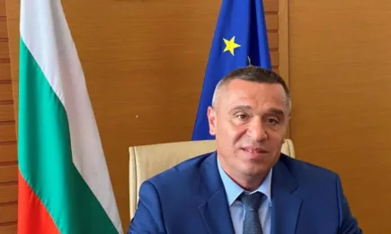 Предложението за назначаването на Георги Тахов за шеф на ДФЗ е дошло персонално от министър Гечев