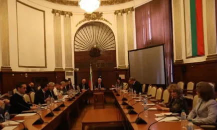 Министър Вътев: Трябва да привлечем млади и високообразовани кадри в сферата на хидромелиорациите