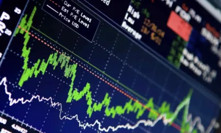 Цената на американската царевица спадна с още 8.00 долара