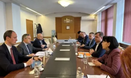 Министър Гечев и посланикът на Испания разговаряха по теми, свързани с продоволствената сигурност на ЕС