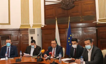 За 2022 са предвидени допълнителни 150 млн. лв. за сектор земеделие