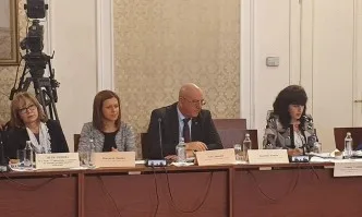 Министър Димитров: Сега е моментът за законодателни промени за по-добър контрол на отпадъците