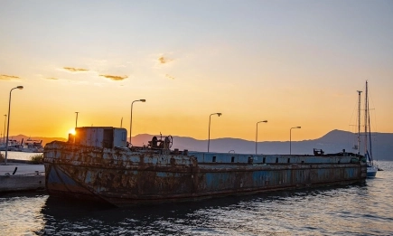 Атаките в Черно море блокират износа на зърно от Русия и Украйна