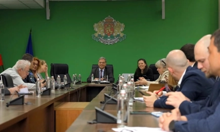 МОСВ и индустрията обсъдиха бъдещето на въглеродните емисии и механизма CBAM