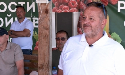 Самоковски производител залага на биологични плодове и умно земеделие