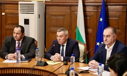 Днес започва изплащането на 200 млн. лв. по украинската помощ