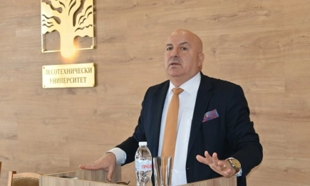 Доц. д-р Иван Соколов в Лесотехническия университет: Научната дипломация е потенциал, който може да завземе много пазари.