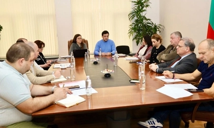 Министър Юлиян Попов и За Земята обсъдиха модернизацията на мониторинга на въздуха в София