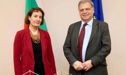 Министър Юлиян Попов и посланикът на Франция обсъдиха декарбонизацията и опазването на океаните