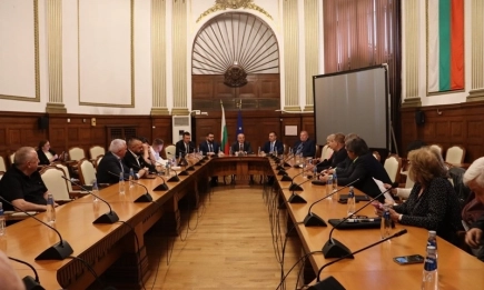 МЗХ и сектор Растениевъдство обсъдиха обвързаната подкрепа, напояването и контрола на вноса