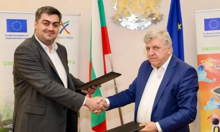 Министър Манол Генов и кметът на Дряново подписаха договор за надграждане на компостиращата инсталация в общината