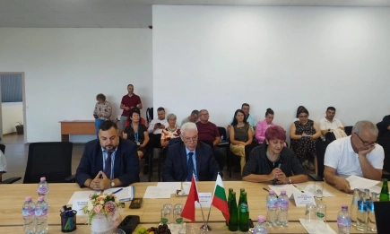 БАБХ подкрепя българските производители за по-лесен износ на храни и козметика за Китай