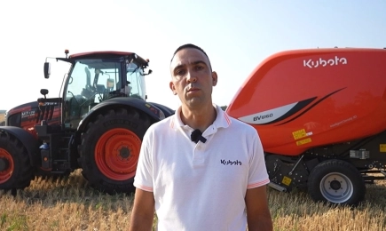 Вижте как сламопреса BV6160 управлява някои функции на трактора Кубота M7174