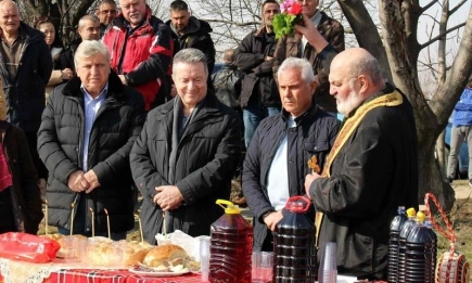 На Трифон Зарезан министър Манол Генов връчи първата награда за хубаво вино в Брестовица