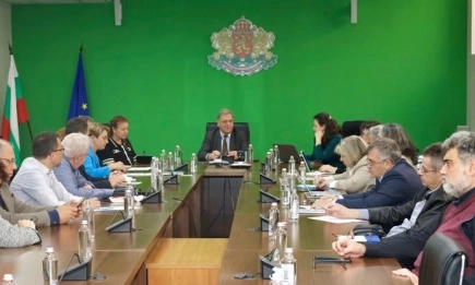 Юлиян Попов: България се нуждае от единна позиция за емисионните квоти и подкрепа на индустрията