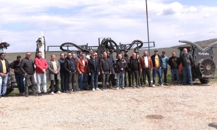 Kubota проведе международно обучение за лозаро-овощарска техника край Пловдив